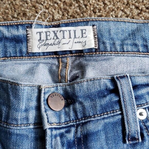 𝅺TEXTILE Elizabeth & James Debbie Jeans - Picture 3 of 9